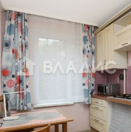 Продажа 2-комн квартиры на вторичном рынке ул Матвеевская,  д. 42,  к. 2