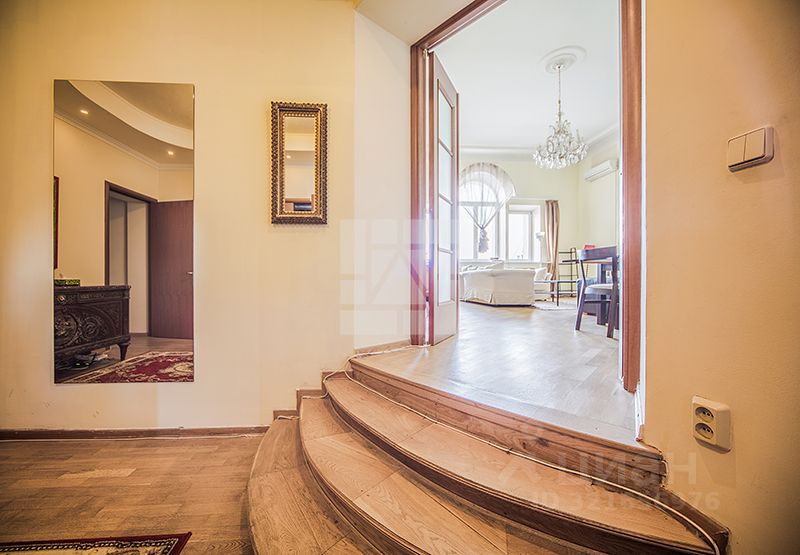 Продажа 3-комн квартиры на вторичном рынке Садовая-Триумфальная улица, 4/10