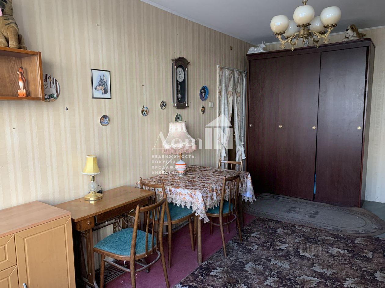 Продажа 1-комн квартиры на вторичном рынке Коммунар г., улица Гатчинская,  д. 18А