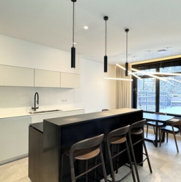 Продажа 3-комн квартиры на вторичном рынке Тореза пр-кт,  д. 118 с1