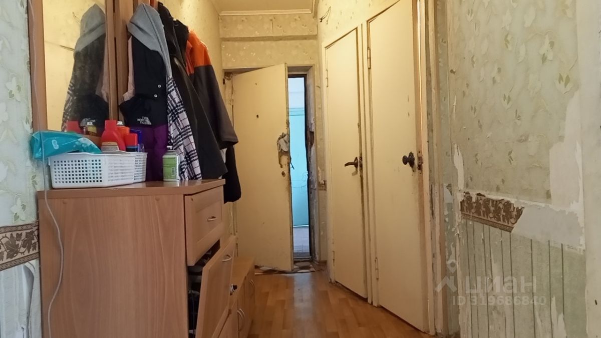 Продажа 4-комн квартиры на вторичном рынке Чехов-8 тер., с. Шарапово, улица Южная, 2