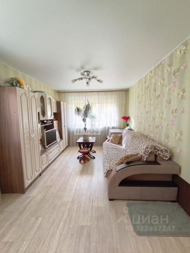 Продажа 2-комн квартиры на вторичном рынке пос. Имени Тельмана, 3