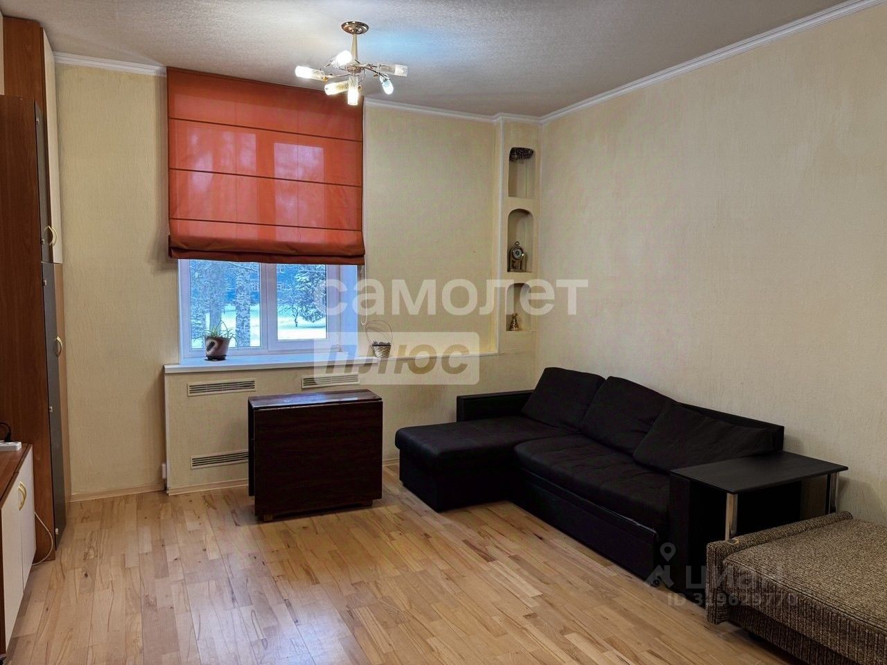 Продажа 1-комн квартиры на вторичном рынке Сертолово, улица Ларина, 5