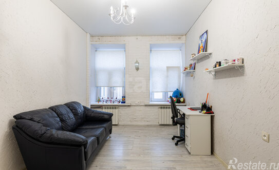 Продажа 3-комн квартиры на вторичном рынке Чкаловский пр-кт