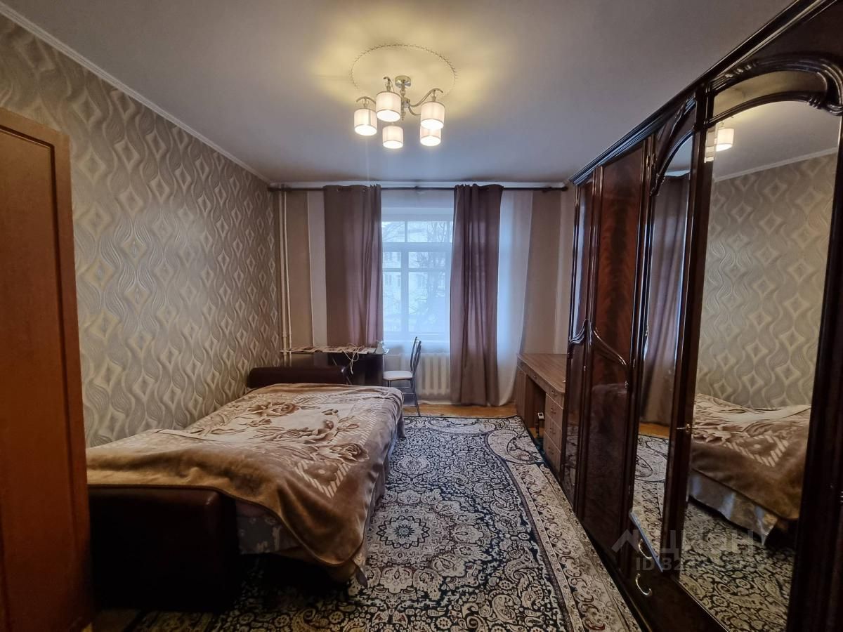Продажа 3-комн квартиры на вторичном рынке Подольск, Революционный проспект, 16
