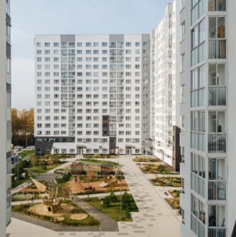 Продажа 2-комн квартиры на вторичном рынке улица Потаповская Роща,  д. 20 к2