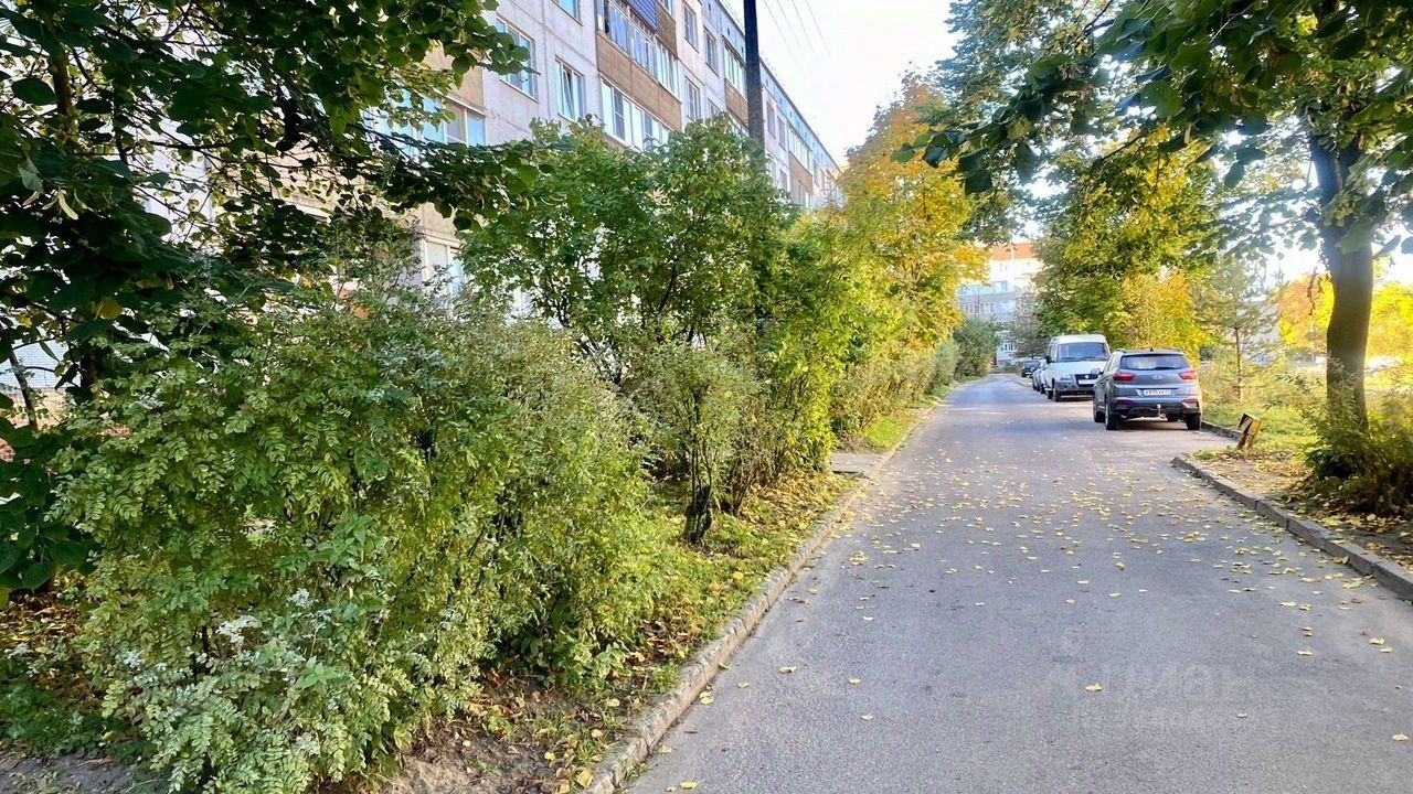 Продажа 2-комн квартиры на вторичном рынке Шлиссельбург, улица Староладожский канал, 26