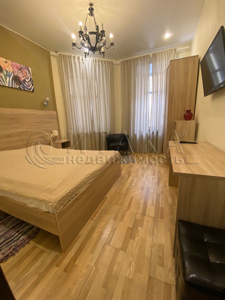 Продажа 4-комн квартиры на вторичном рынке Нарвский,  д. 24