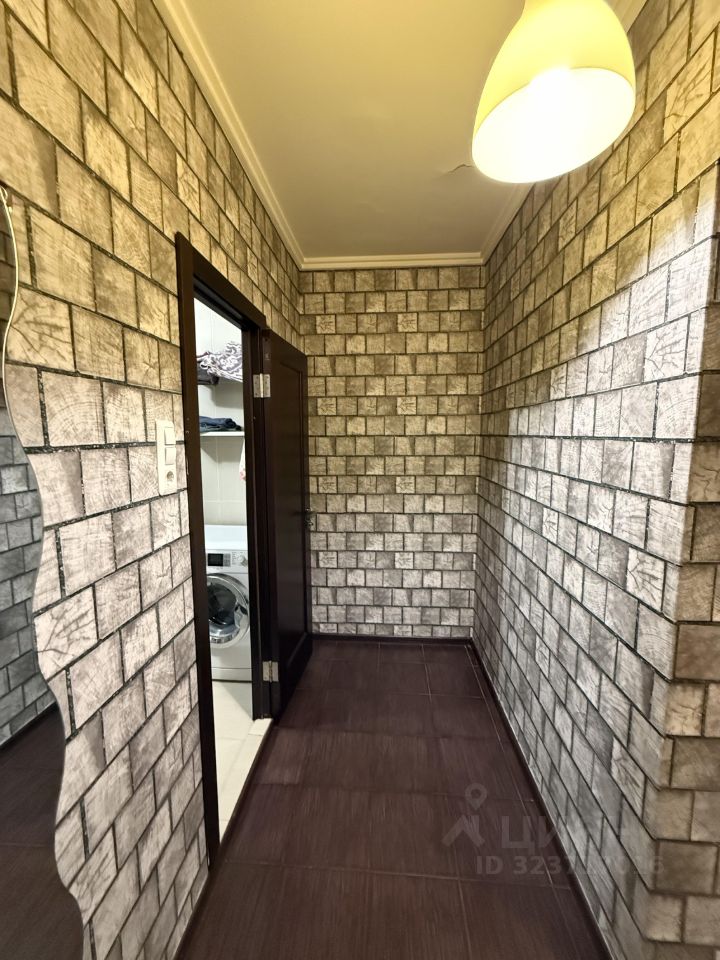 Продажа 2-комн квартиры на вторичном рынке улица Лобачевского, 43