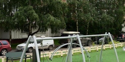 4-комн квартира улица Кедрова, 21к2