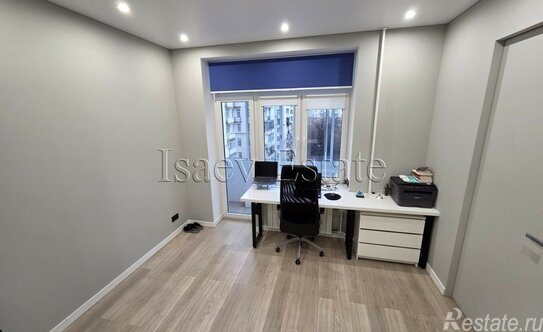 Продажа 3-комн квартиры на вторичном рынке Кутузовский пр-кт,  д. 32