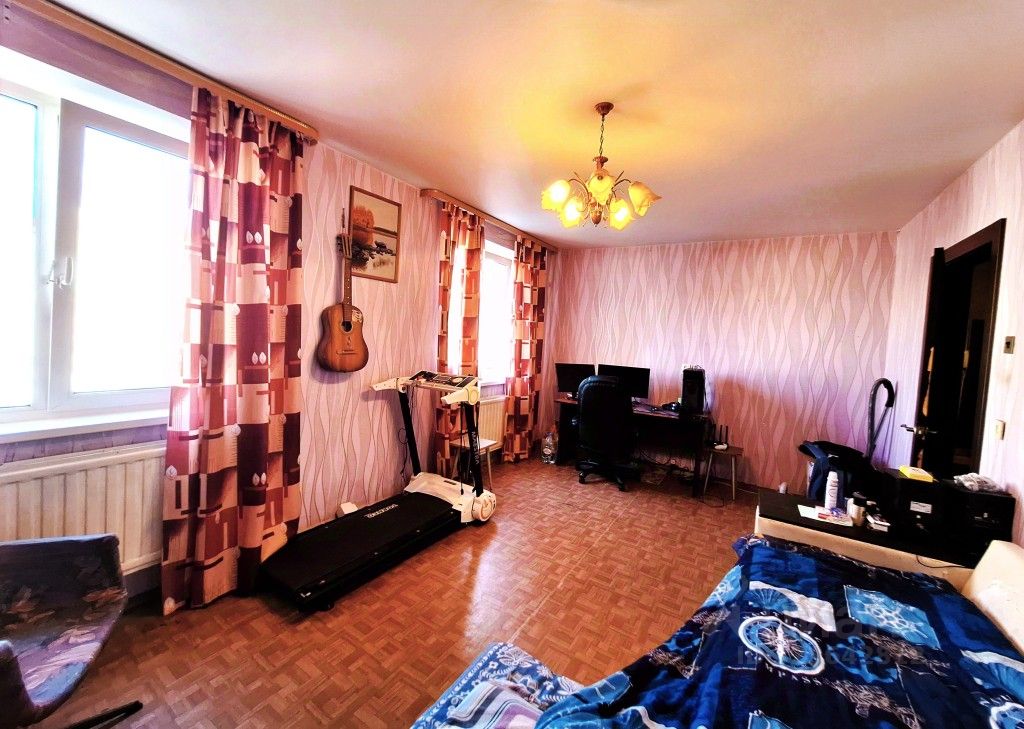 Продажа 3-комн квартиры на вторичном рынке Камышовая улица, 3К1