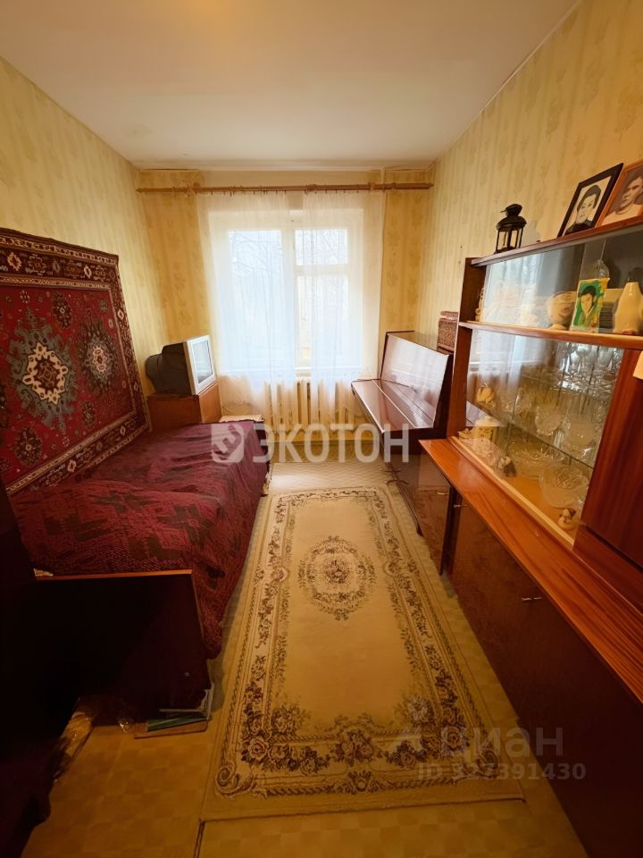 Продажа 3-комн квартиры на вторичном рынке Рощино пгт, переулок Садовый, 8