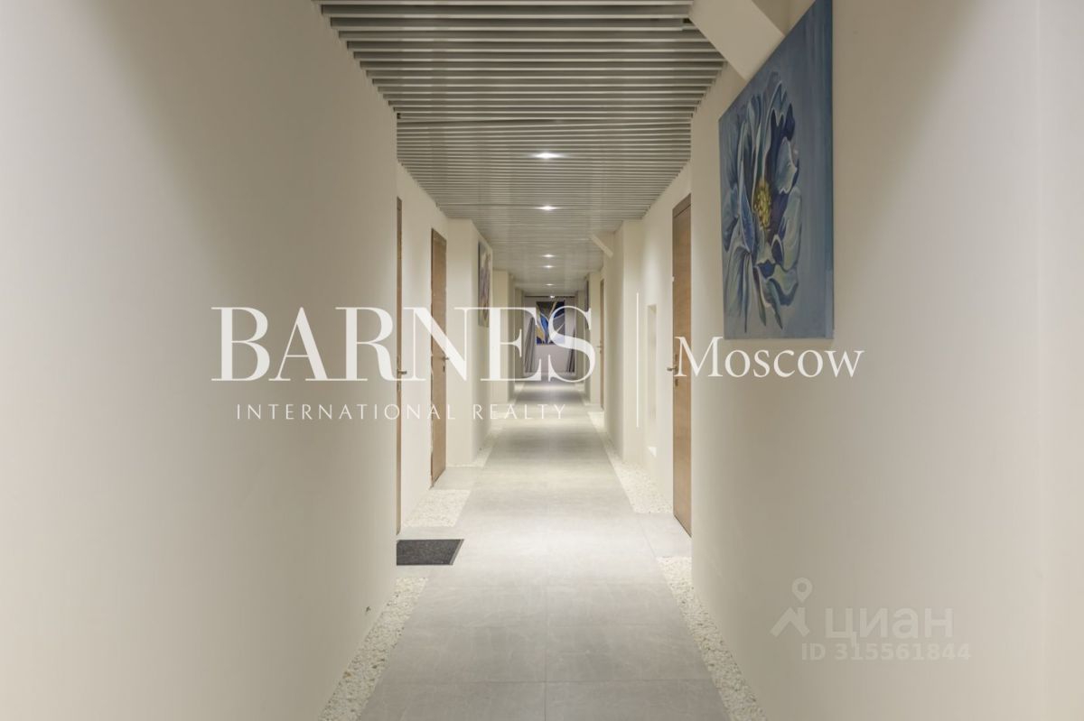 Продажа 3-комн квартиры на вторичном рынке 2-я Брестская улица, 6