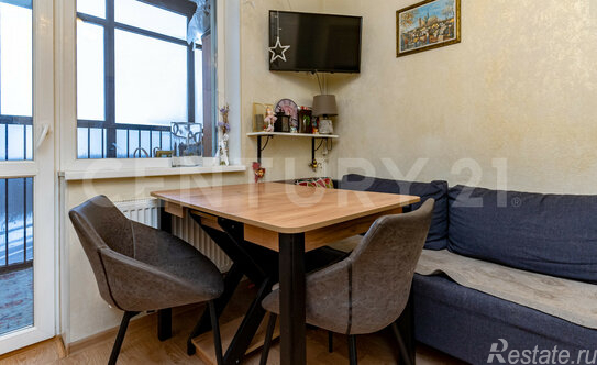 Продажа 2-комн квартиры на вторичном рынке улица Адмирала Черокова,  д. 20 литА