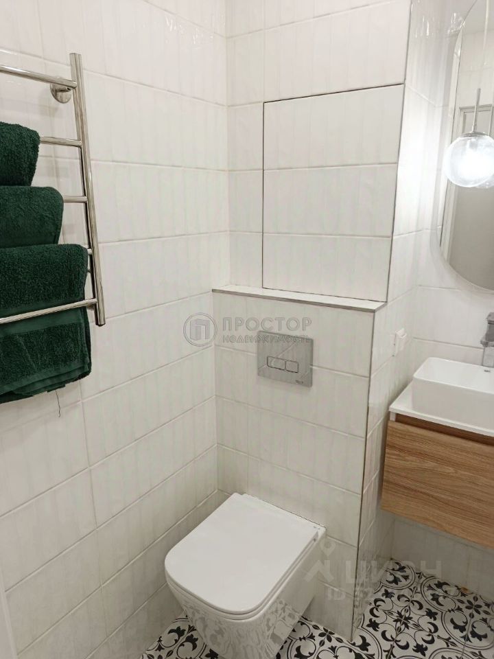 Продажа 1-комн квартиры на вторичном рынке Онежская улица, 45/19