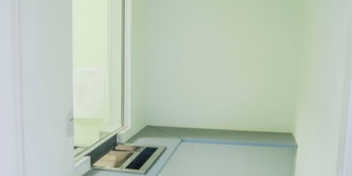 Торговое помещение 1-я линия ,  д. 28