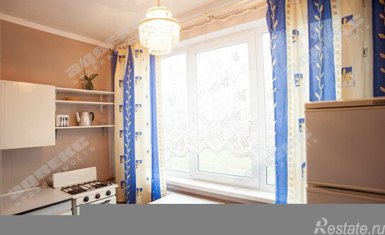 Продажа 4-комн квартиры на вторичном рынке Лесной пр-кт,  д. 13/8