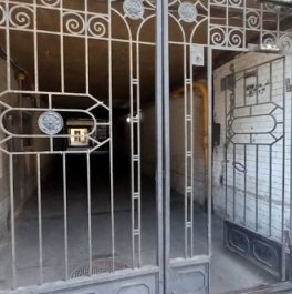 Продажа 4-комн квартиры на вторичном рынке ул Кирочная,  д. 22