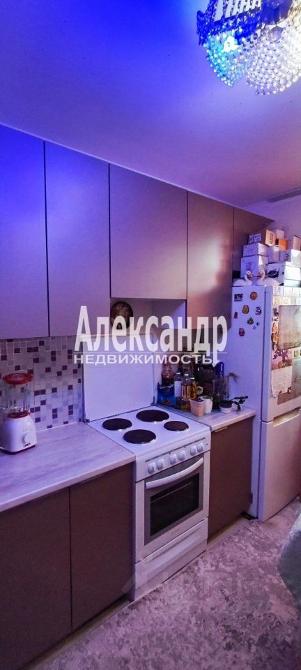 Продажа 1-комн квартиры на вторичном рынке пос. Бугры, улица Тихая, 17