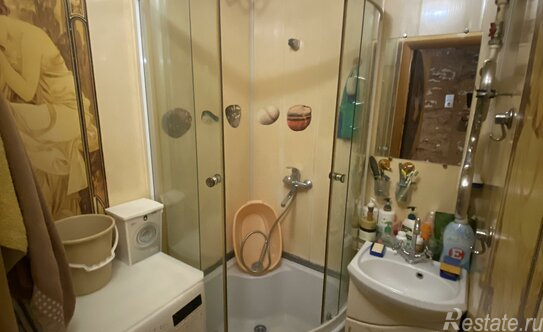 Продажа 2-комн квартиры на вторичном рынке 5-й микрорайон, Советская улица,  д. 9