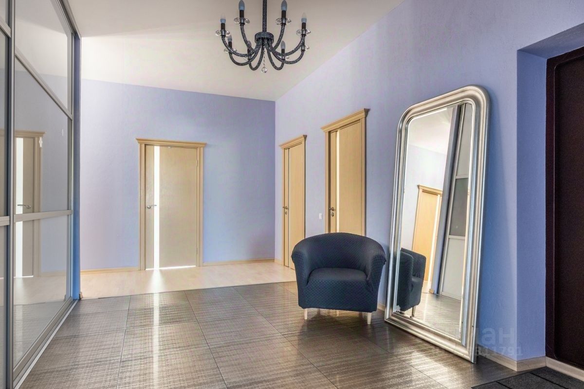 Продажа 3-комн квартиры на вторичном рынке Волховский переулок, 4