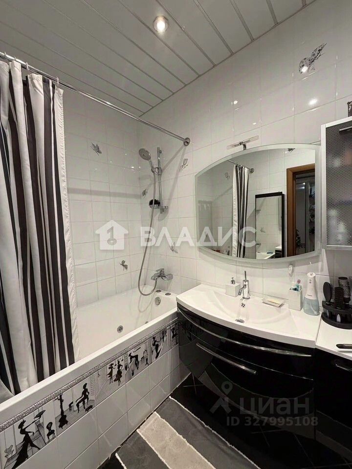 Продажа 2-комн квартиры на вторичном рынке Апрелевка, улица Горького, 25