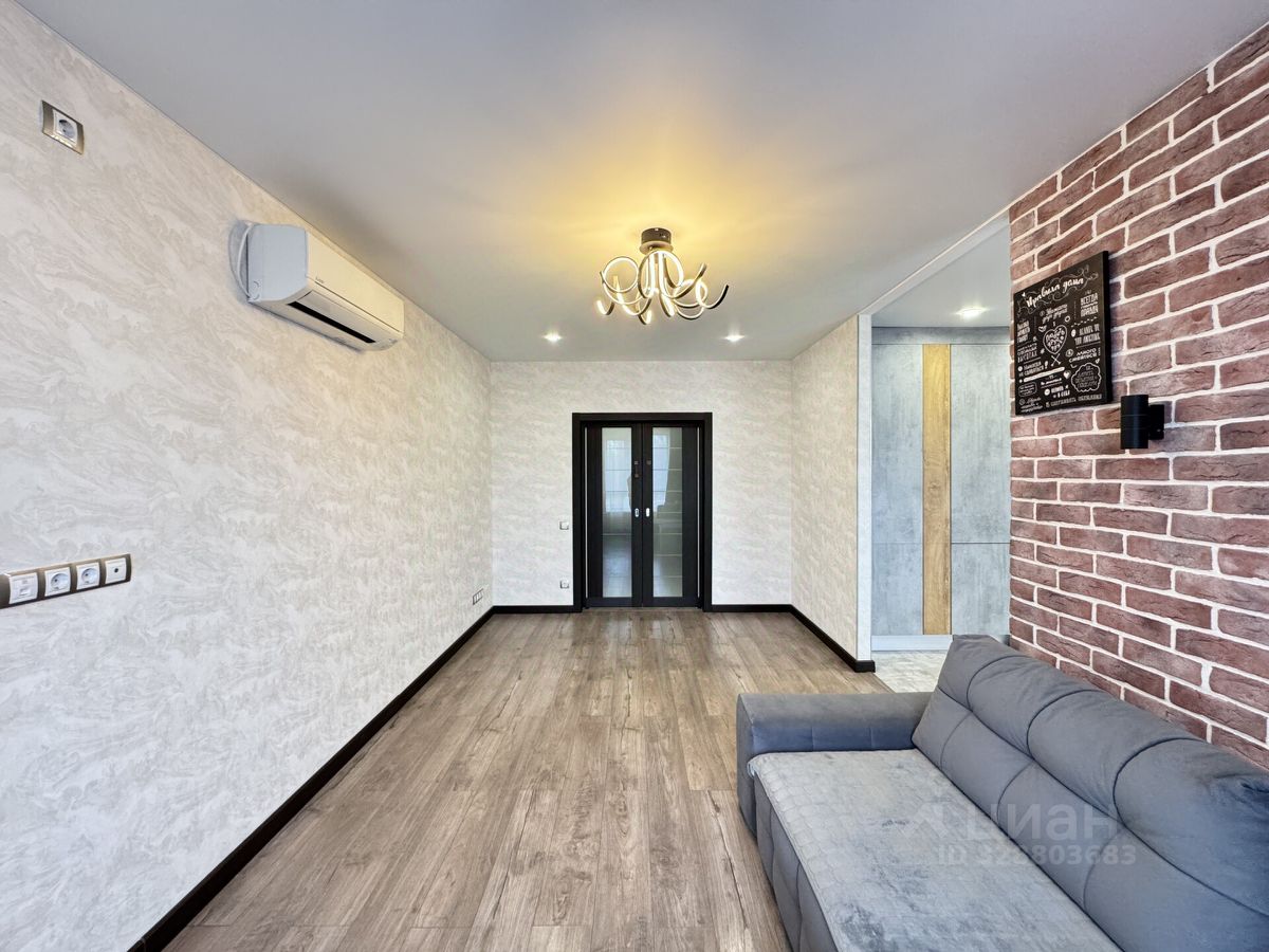 Продажа 3-комн квартиры на вторичном рынке Петергофское шоссе, 72к4