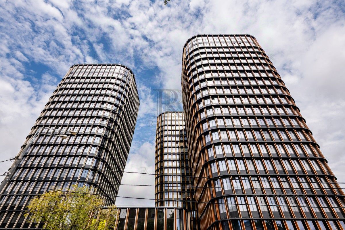 Продажа 2-комн квартиры на вторичном рынке Дружинниковская улица, 15А