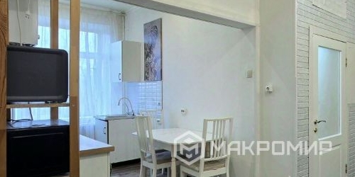 3-комн квартира Павловск, улица Обороны, 4а