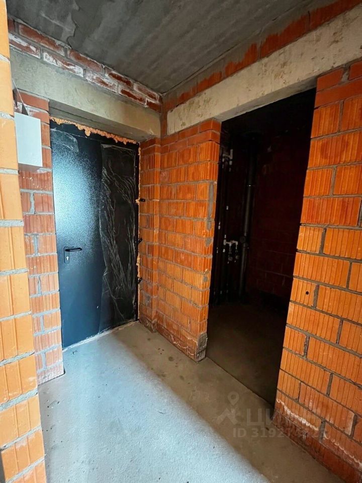 Продажа 1-комн квартиры на вторичном рынке пос. Шушары, Московское шоссе, 256к1