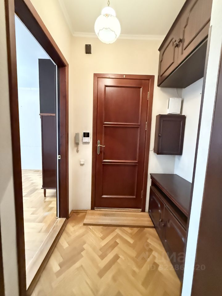 Продажа 3-комн квартиры на вторичном рынке улица Академика Королева, 3