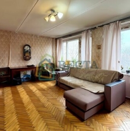 Продажа 2-комн квартиры на вторичном рынке Ветеранов пр-кт,  д. 13