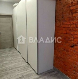 Продажа 3-комн квартиры на вторичном рынке ул Комдива Орлова,  д. 4