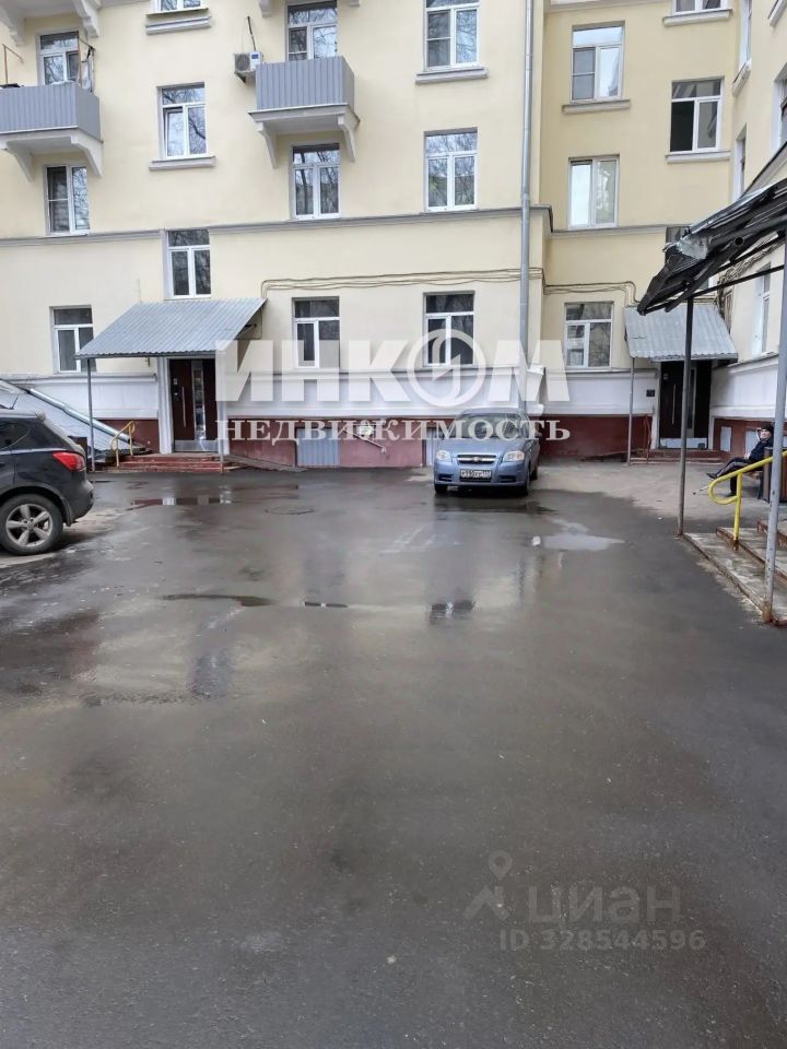 Продажа 2-комн квартиры на вторичном рынке Кубанская улица, 25