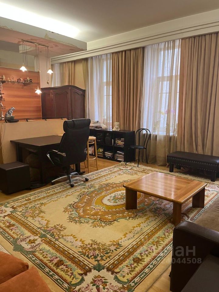 Продажа 2-комн квартиры на вторичном рынке улица Малая Лубянка, 16