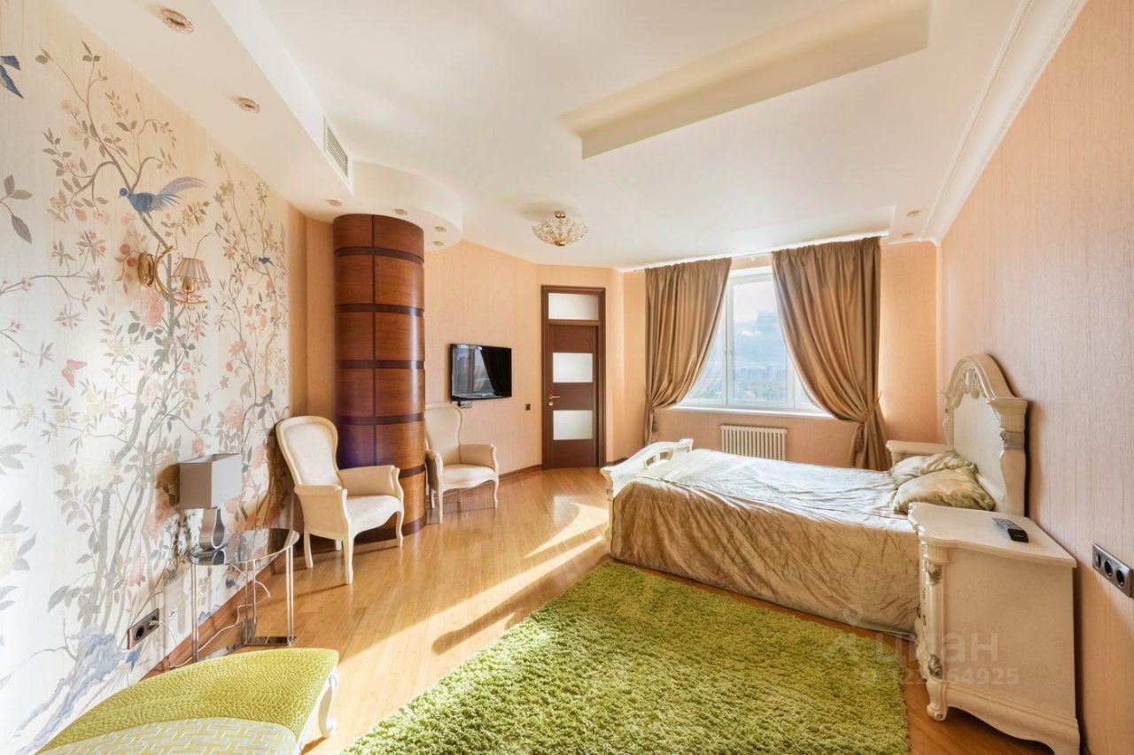 Продажа 4-комн квартиры на вторичном рынке Карамышевская набережная, 48К2