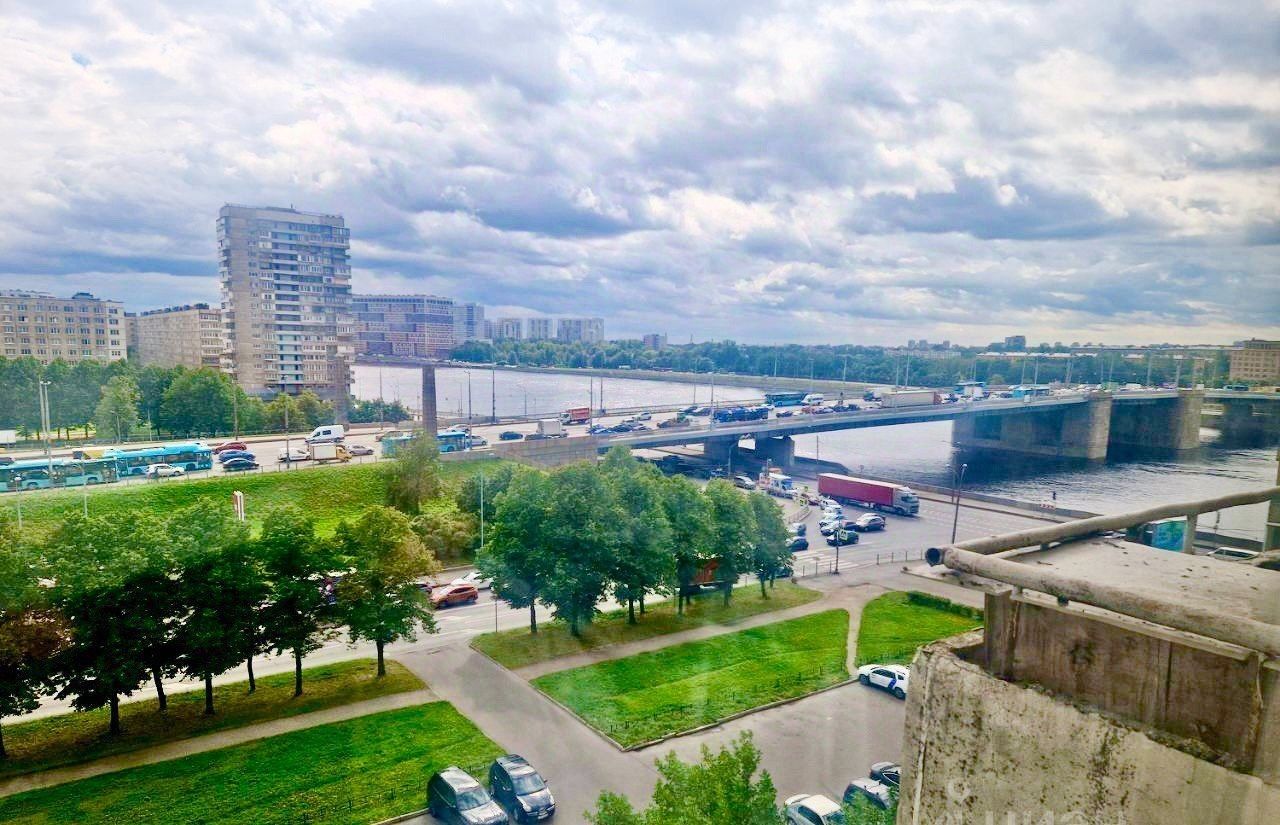 Продажа 4-комн квартиры на вторичном рынке Народная улица, 2