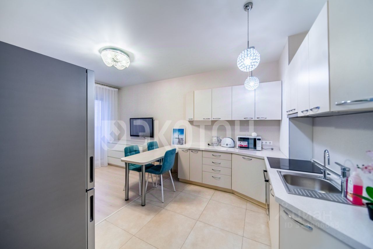 Продажа 1-комн квартиры на вторичном рынке улица Оптиков, 45к2