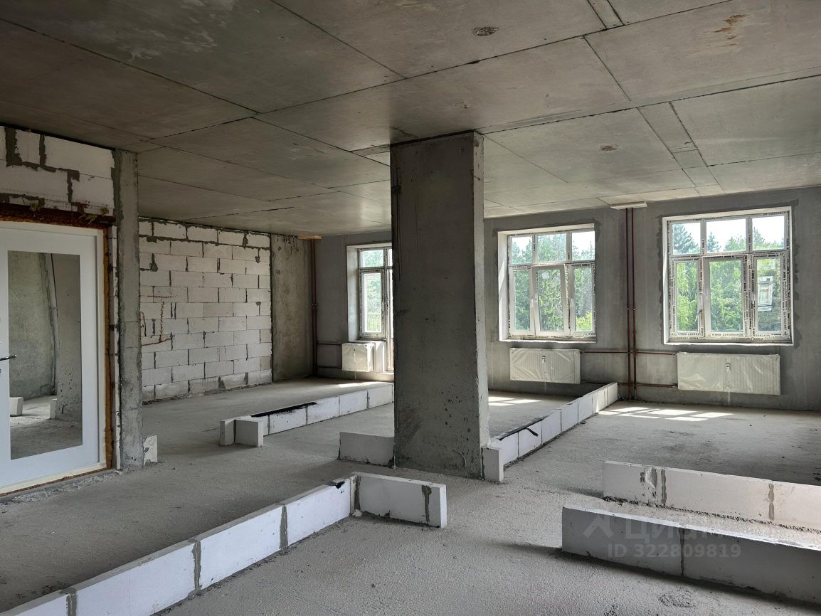 Продажа 3-комн квартиры на вторичном рынке Сабурово пгт, улица Заречная, 5