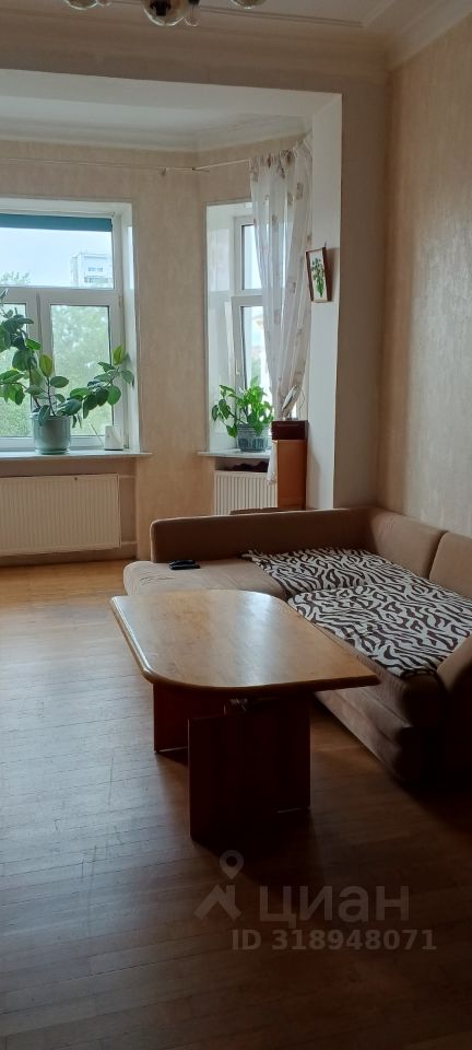 Продажа 2-комн квартиры на вторичном рынке улица Зои и Александра Космодемьянских, 36А