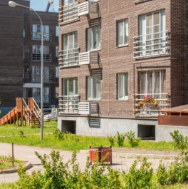 Продажа 2-комн квартиры на вторичном рынке Красногорск, Садовая улица,  д. 12