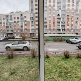 Продажа 2-комн квартиры на вторичном рынке Юнтоловский проспект,  д. 47 к1