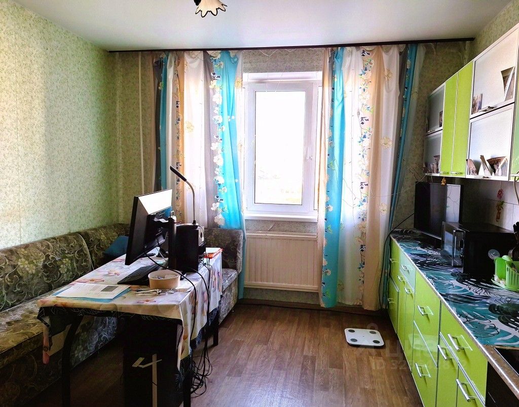 Продажа 3-комн квартиры на вторичном рынке Камышовая улица, 3К1