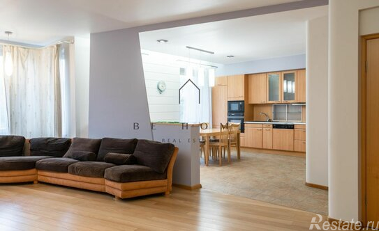 Продажа 4-комн квартиры на вторичном рынке Мичуринская улица,  д. 6