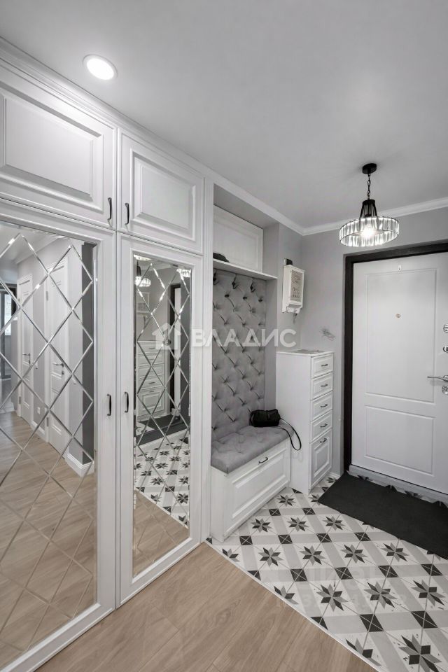 Продажа 3-комн квартиры на вторичном рынке проезд Серебрякова, 9К1