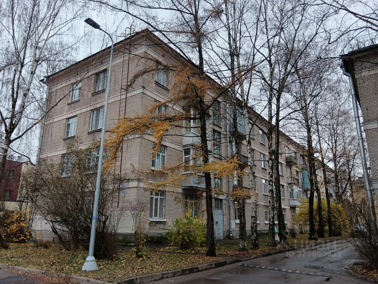 Продажа 2-комн квартиры на вторичном рынке Колпино, проспект Ленина, 38