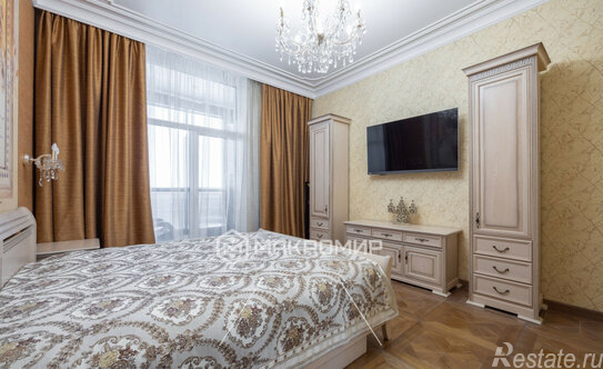 Продажа 2-комн квартиры на вторичном рынке улица Жукова,  д. 1