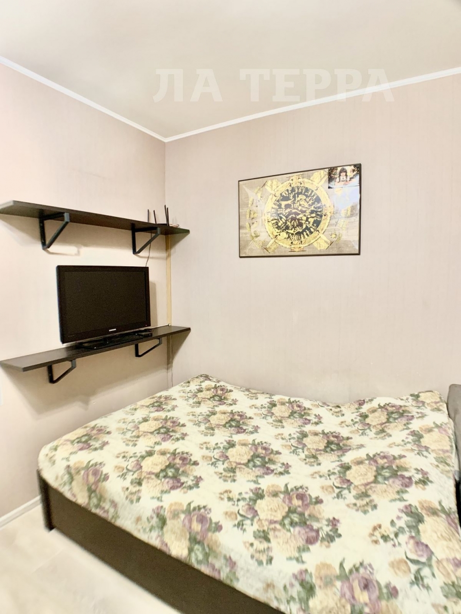 Продажа 1-комн квартиры на вторичном рынке Красногорск, Опалиха мкр., Геологов ул, 17