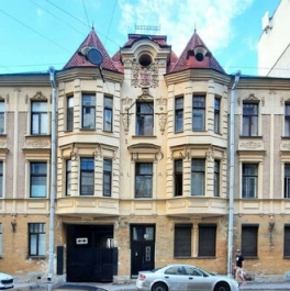 Продажа 2-комн квартиры на вторичном рынке улица Блохина,  д. 11